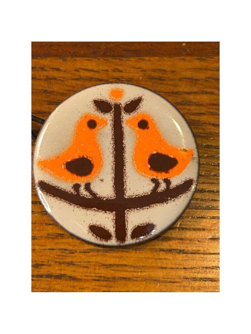 Women's circa ‘60’s copper painted enamel brooch Love Birds Orange White - Picture 1 of 3